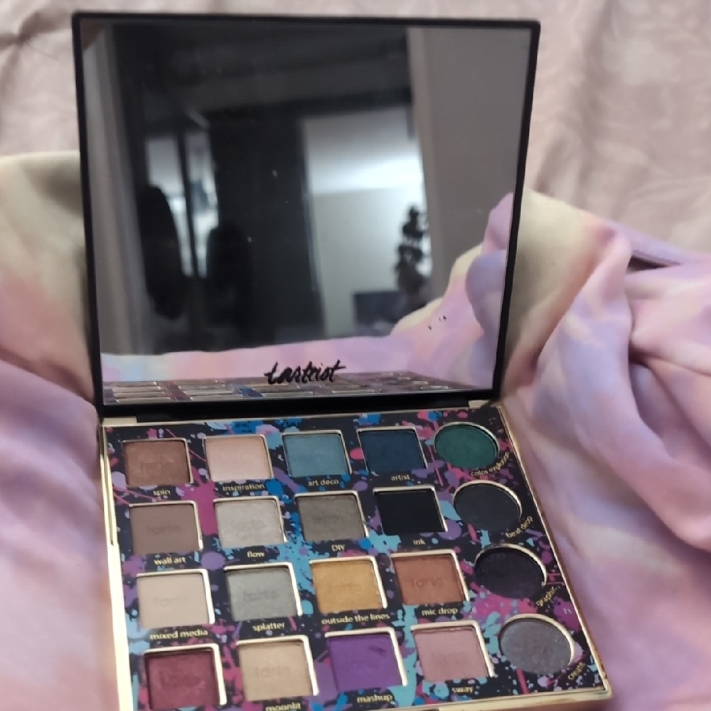 Tarte Tarteist Pro Remix Palette with Colorful Splatter - Picture 2 of 2